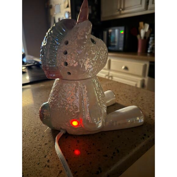 Scentsy Stella the Unicorn Electric Wax Warmer Retired Discontinued - Picture 11 of 16